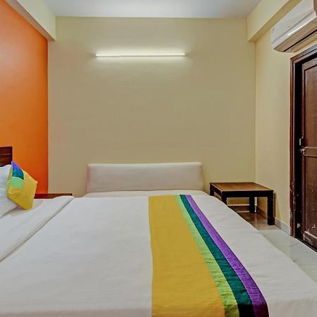 Itsy Hotels Royal Monarch Gorakhpur Buitenkant foto