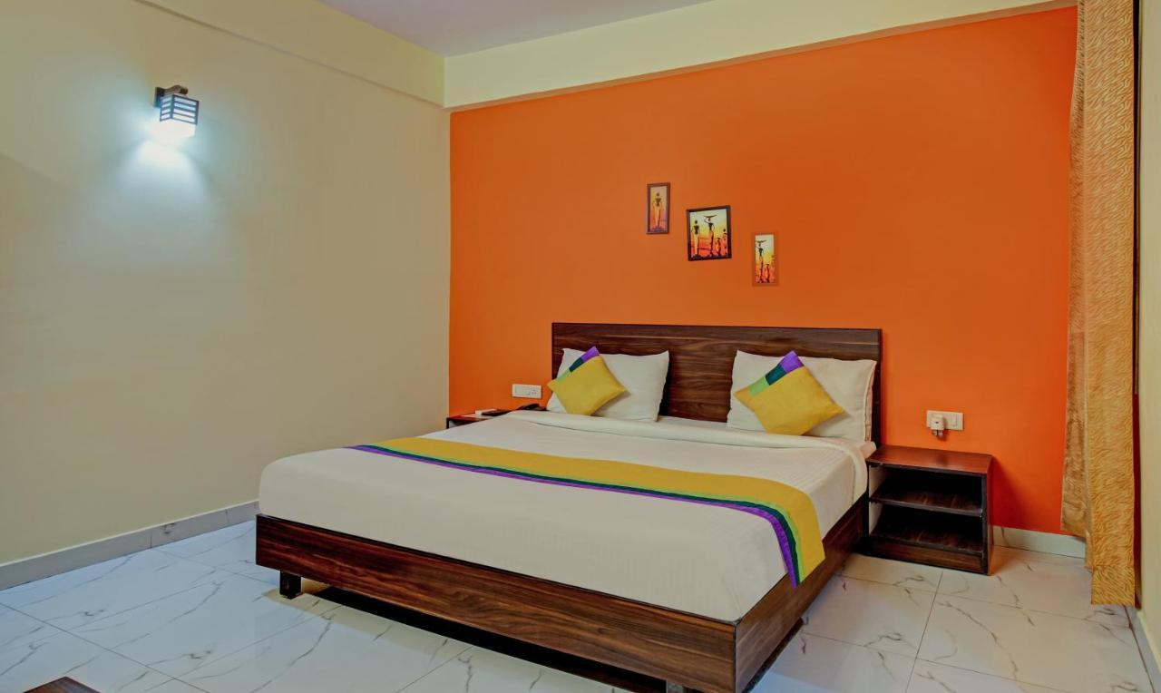Itsy Hotels Royal Monarch Gorakhpur Buitenkant foto