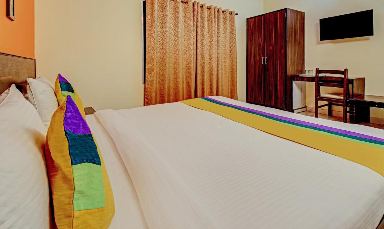 Itsy Hotels Royal Monarch Gorakhpur Buitenkant foto