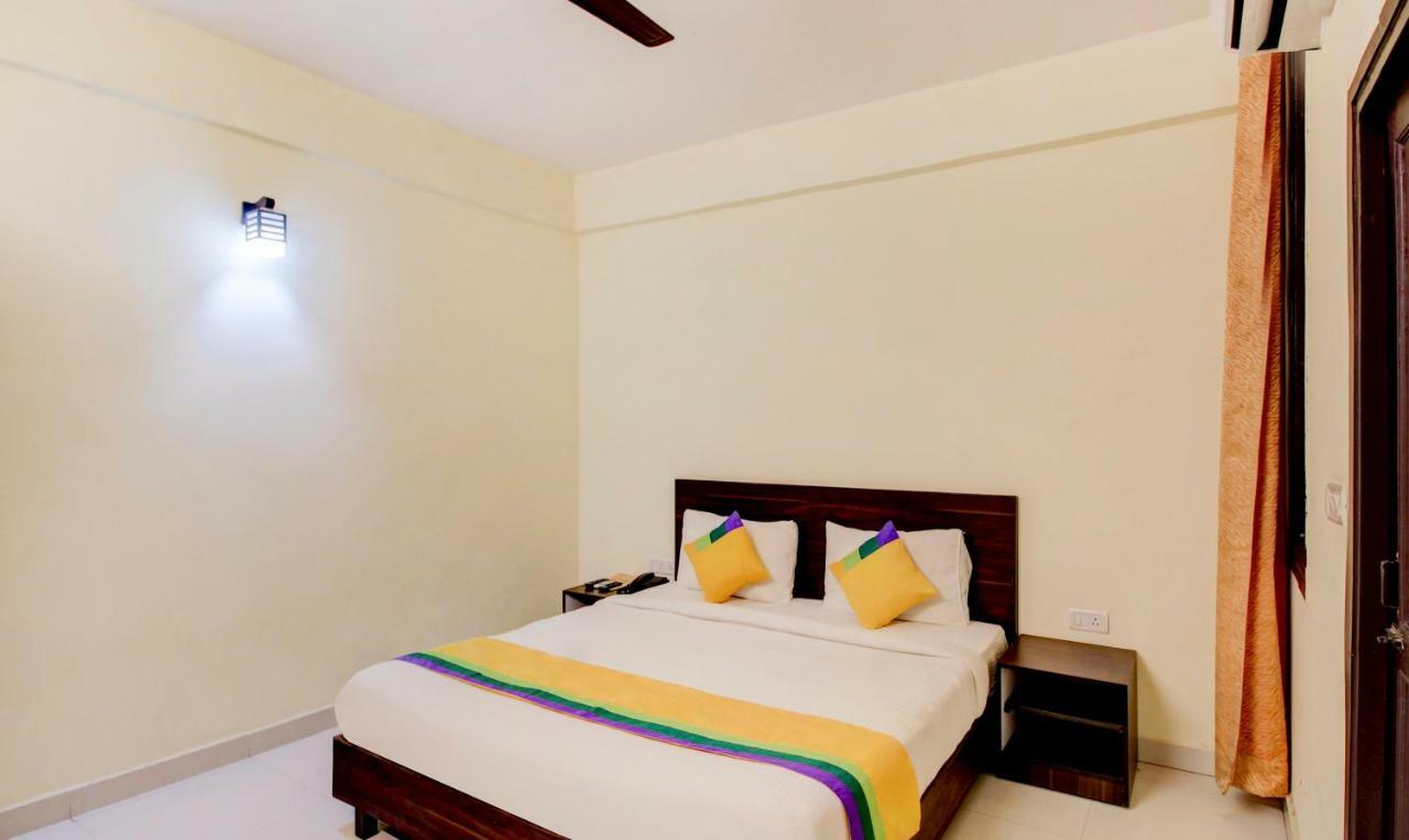 Itsy Hotels Royal Monarch Gorakhpur Buitenkant foto