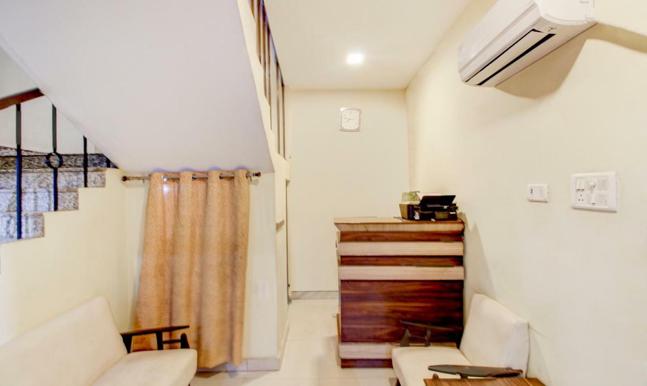 Itsy Hotels Royal Monarch Gorakhpur Buitenkant foto