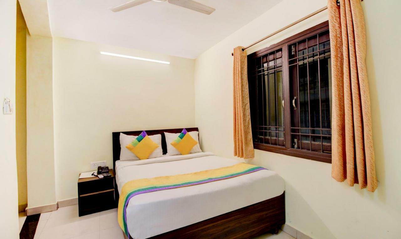 Itsy Hotels Royal Monarch Gorakhpur Buitenkant foto