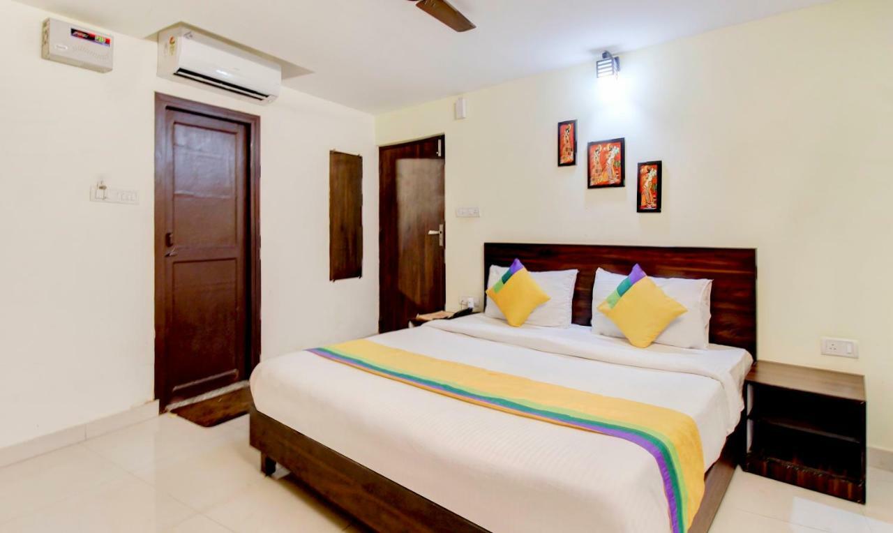 Itsy Hotels Royal Monarch Gorakhpur Buitenkant foto